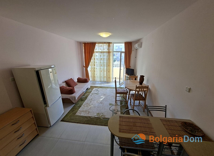 Apartament z widokiem na basen w dużym kompleksie. Zdjęcie 12 Apartament z widokiem na basen w dużym kompleksie. Zdjęcie 12