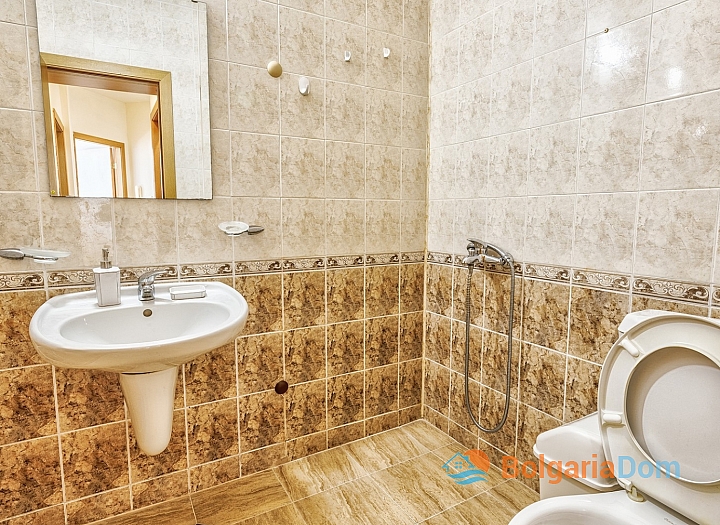 Třípokojový apartmán v blízkosti pláže. Foto 12