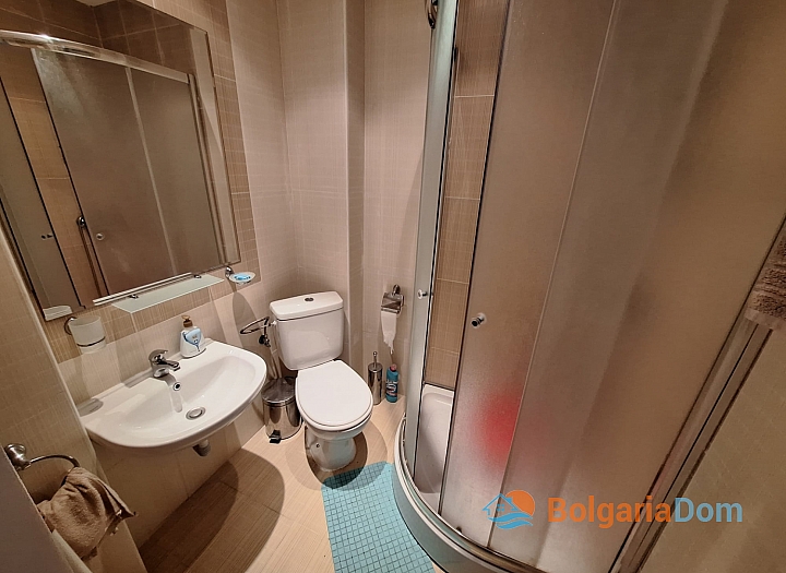 Простора студія з чудовою локацією. Фото 13