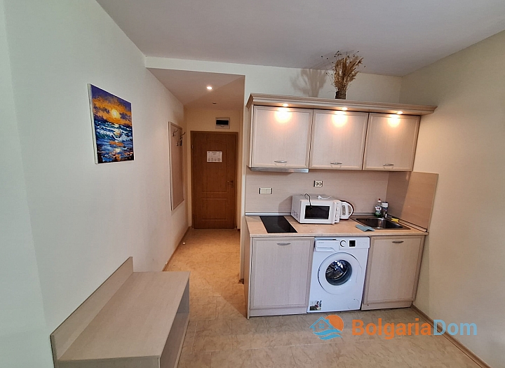 Простора студія з чудовою локацією. Фото 10