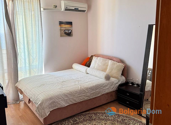 Zweizimmerwohnung mit Meerblick in einer großen Anlage. Foto 9