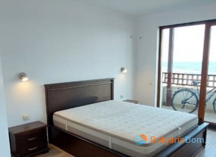 Квартира с панорамным видом на море на первой линии. Фото 11