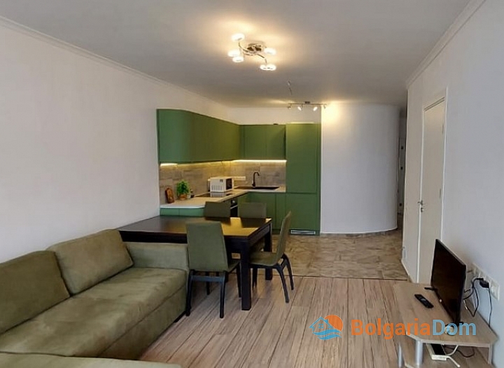 Квартира с панорамным видом на море на первой линии. Фото 9