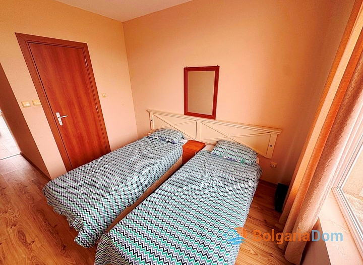 Przytulny apartament z widokiem na basen. Zdjęcie 12