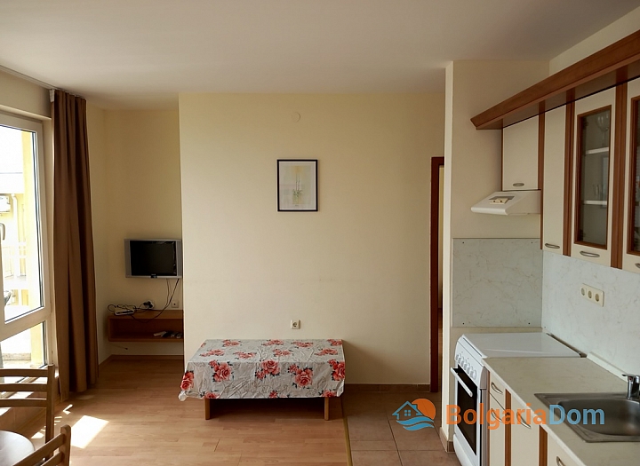 Large apartment with sea view!. Photo 4