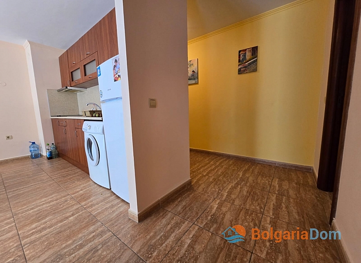 Ausgezeichnete Wohnung in einer Anlage in erster Reihe. Foto 9