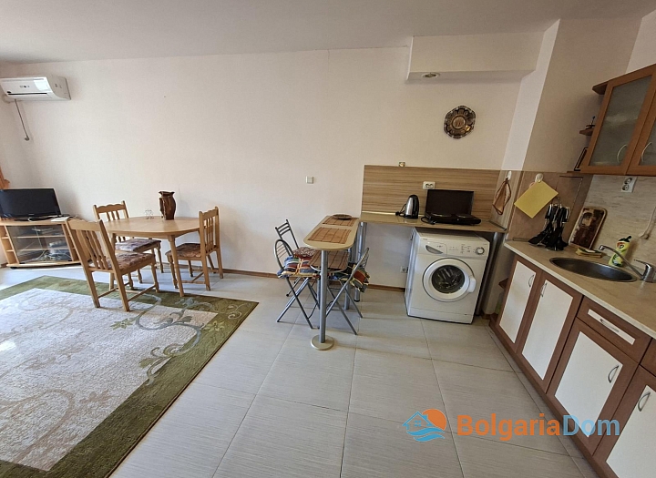 Apartament z widokiem na basen w dużym kompleksie. Zdjęcie 13 Apartament z widokiem na basen w dużym kompleksie. Zdjęcie 13