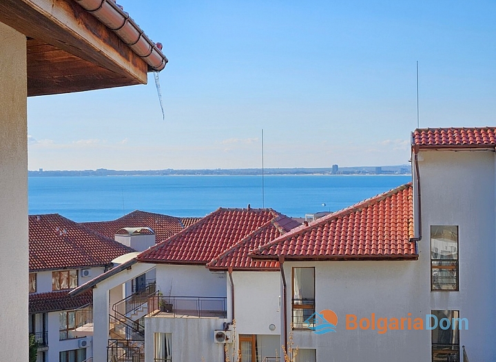 Vynikající apartmán s výhledem na moře a parkováním v centru Sveti Vlas. Foto 16