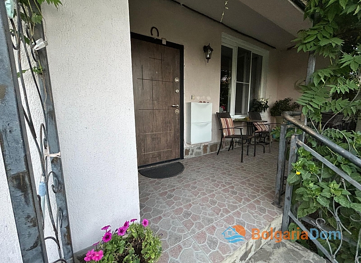 Отличный дом с тремя спальнями и красивым садом. Фото 5