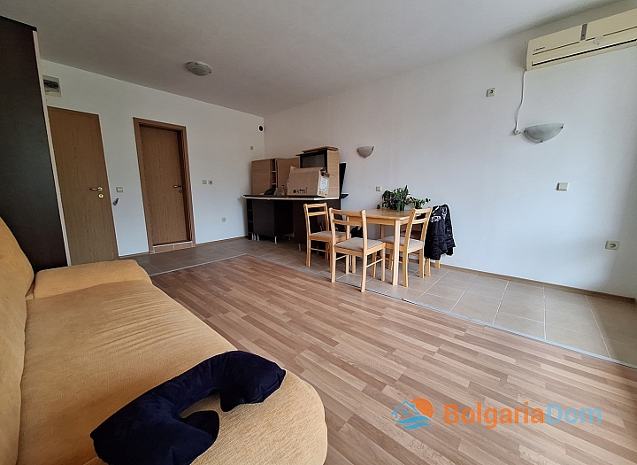 Großes Apartment mit Poolblick in toller Anlage. Foto 2 Großes Apartment mit Poolblick in toller Anlage. Foto 2