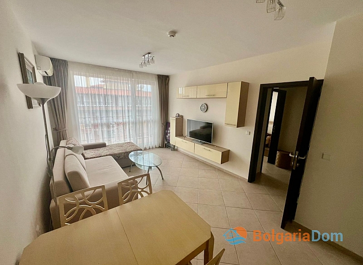 One bedroom apartment in a great complex. Photo 7