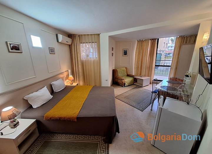 Простора студія з чудовою локацією. Фото 2