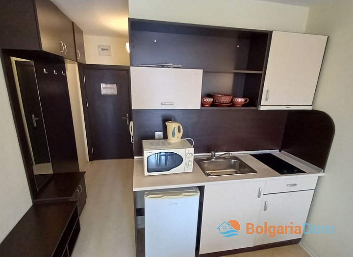 Отличная студия в центре Солнечного берега . Фото 3