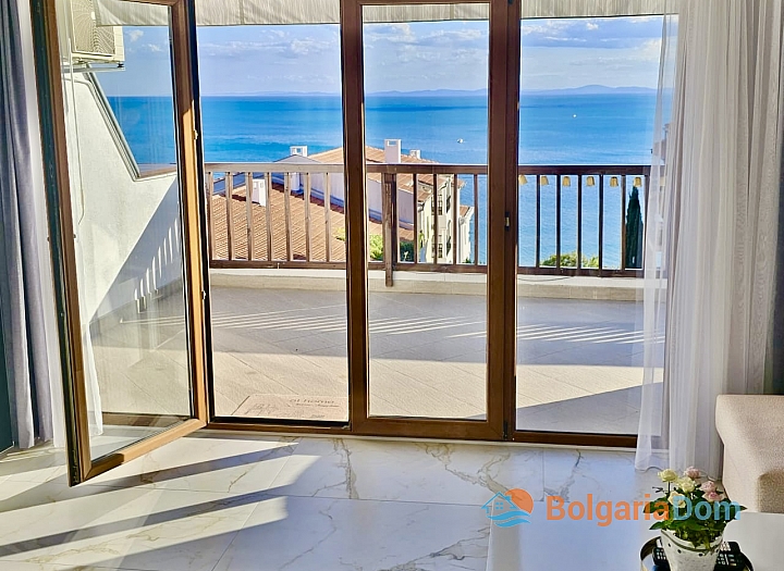 Luxuriöses Apartment mit Panoramablick auf das Meer. Foto 1