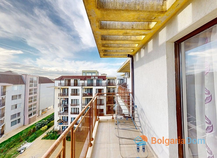 Großzügige Maisonette-Wohnung mit Poolblick. Foto 4 Großzügige Maisonette-Wohnung mit Poolblick. Foto 4
