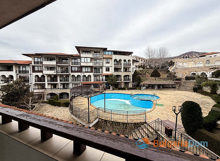 Апартамент с видом на бассейн в комплексе Arena 1. Фото 1