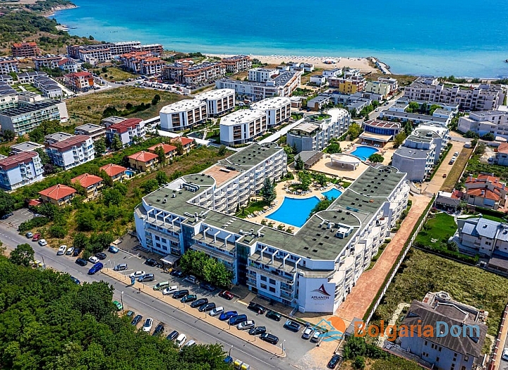 Doskonały apartament z dwiema sypialniami i widokiem na morze w Burgas. Zdjęcie 1