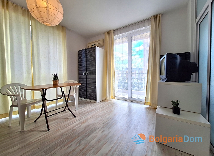 Bright apartment 200 meters from the luxurious beach. Photo 3