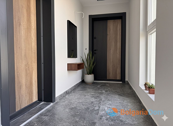 Spacious apartment in a new building close to the sea. Photo 11