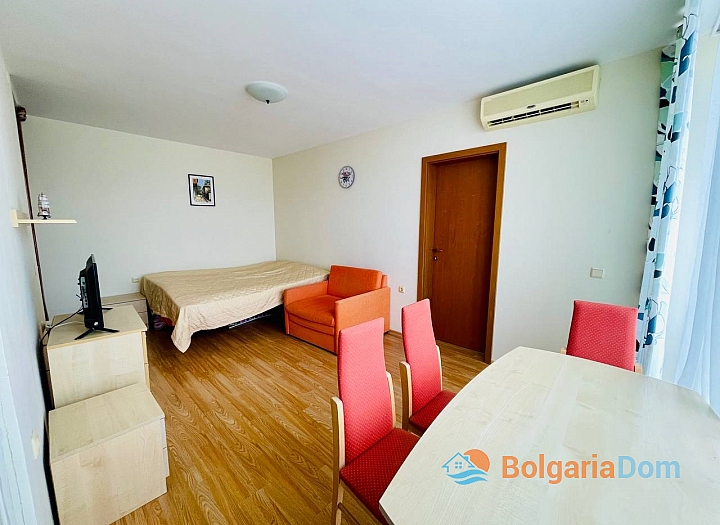 Dvoupokojový apartmán s panoramatickým výhledem na moře. Foto 2 Dvoupokojový apartmán s panoramatickým výhledem na moře. Foto 2