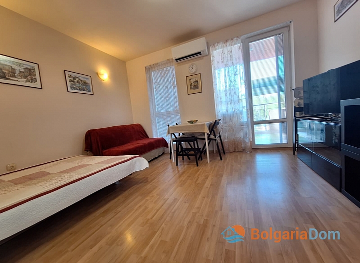 Excellent studio with pool view in a good complex. Photo 12