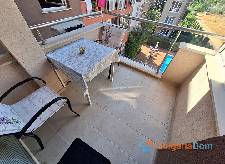 Excellent studio with pool view in a good complex. Photo 10