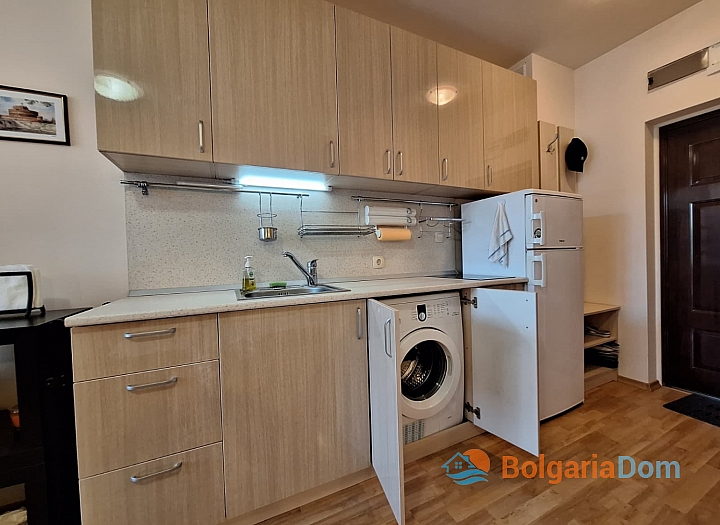 Excellent studio with pool view in a good complex. Photo 18
