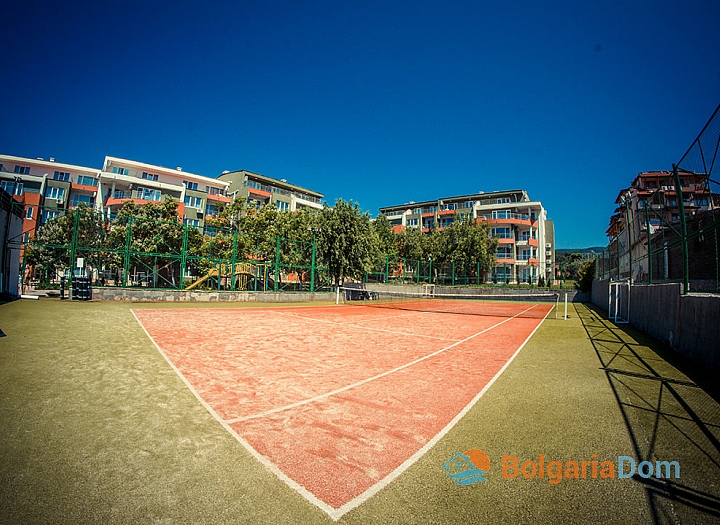 Недорогой апартамент с двумя спальнями на Солнечном берегу. Фото 11