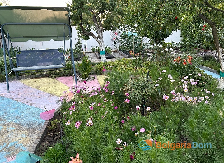 Отличный дом с тремя спальнями и красивым садом. Фото 13