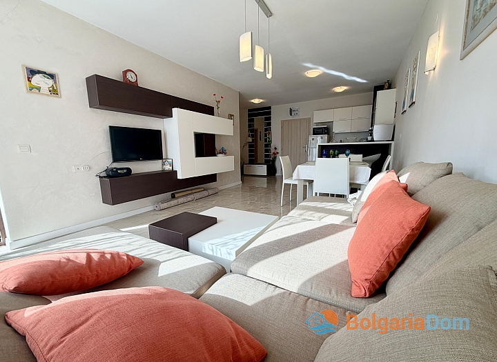 Große Wohnung mit Meerblick in erster Reihe. Foto 6