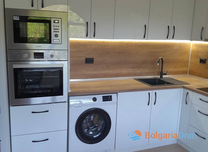 Будинок з ділянкою та новими меблями у чудовому селі. Фото 13