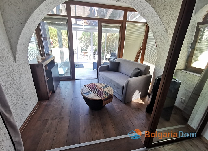 Будинок з ділянкою та новими меблями у чудовому селі. Фото 16