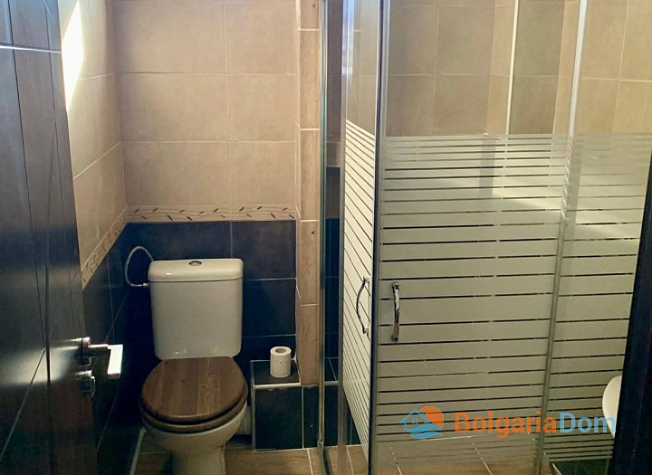 Будинок з ділянкою та новими меблями у чудовому селі. Фото 24