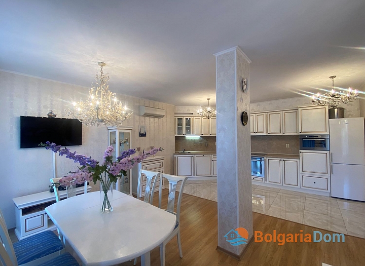 Luxuriöse geräumige Dreizimmerwohnung in einem Luxuskomplex. Foto 3
