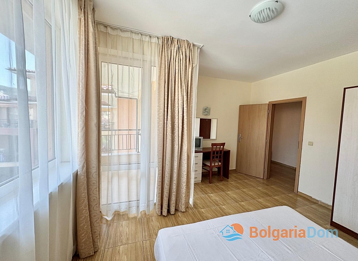 Třípokojový apartmán v luxusním komplexu s výhledem na moře . Foto 23