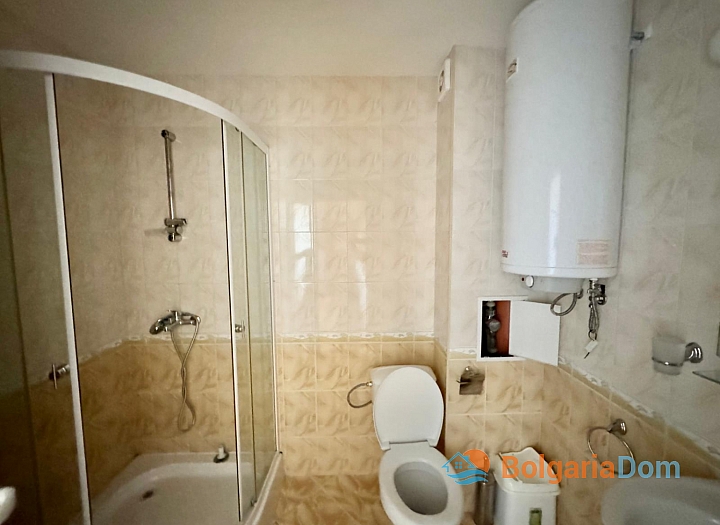 Třípokojový apartmán v luxusním komplexu s výhledem na moře . Foto 17