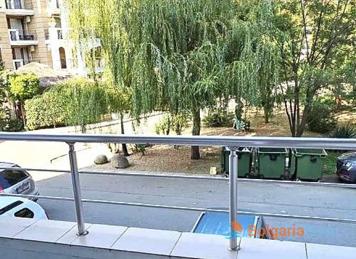 Třípokojový apartmán v docházkové vzdálenosti od moře za vynikající cenu. Foto 16