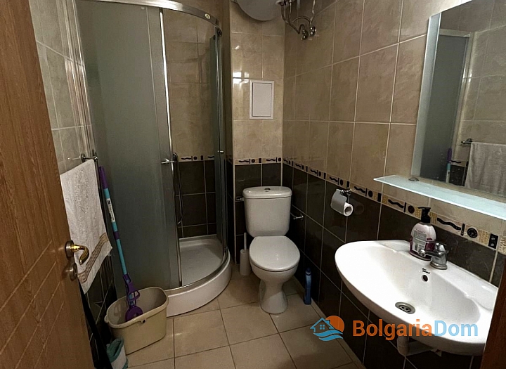 Třípokojový apartmán pět minut chůze k moři. Foto 8