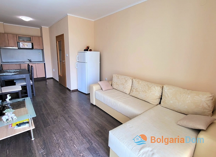 Dvoupokojový apartmán v pěší vzdálenosti od moře. Foto 1