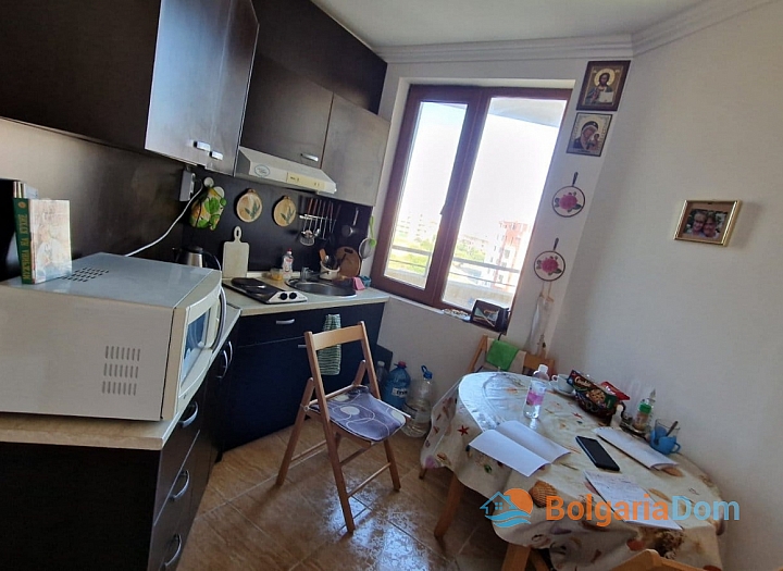 Large two-room apartment 300 meters from the sea. Photo 13