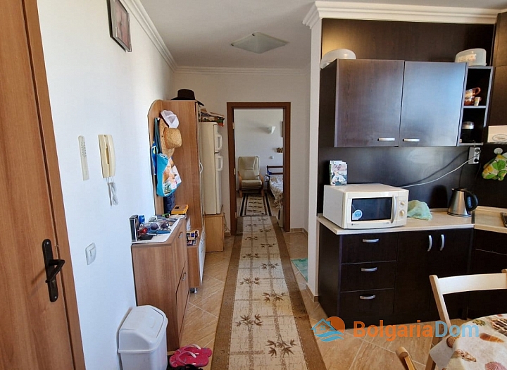 Large two-room apartment 300 meters from the sea. Photo 12