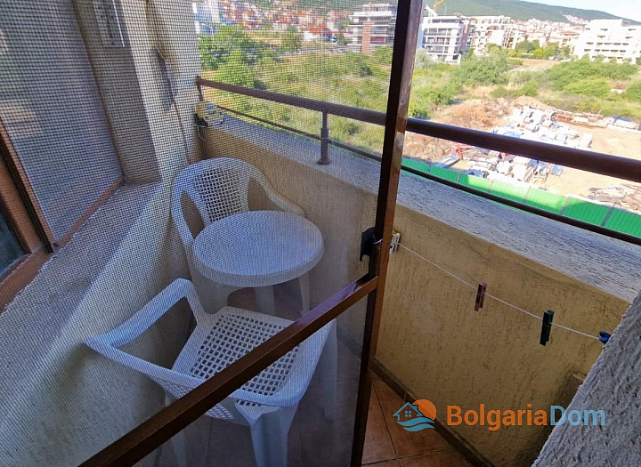 Large two-room apartment 300 meters from the sea. Photo 7