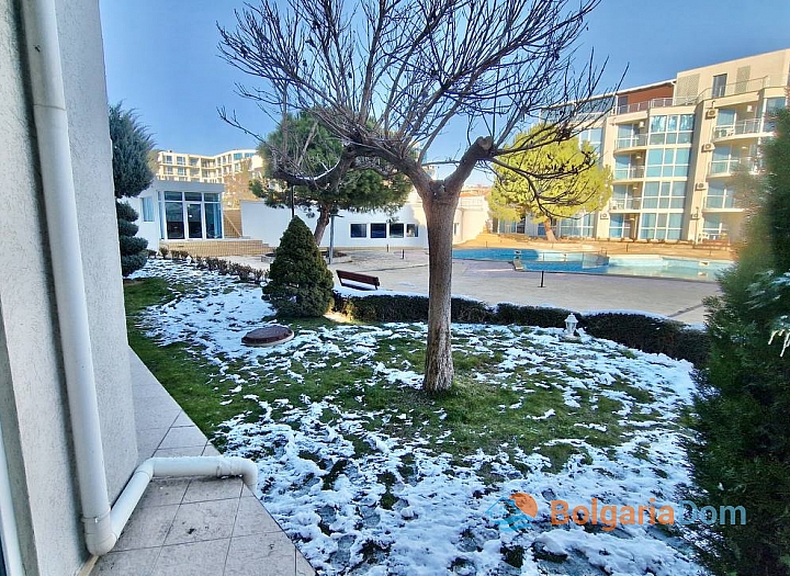 Apartment with a courtyard in a great complex in Burgas at a good price. Photo 18