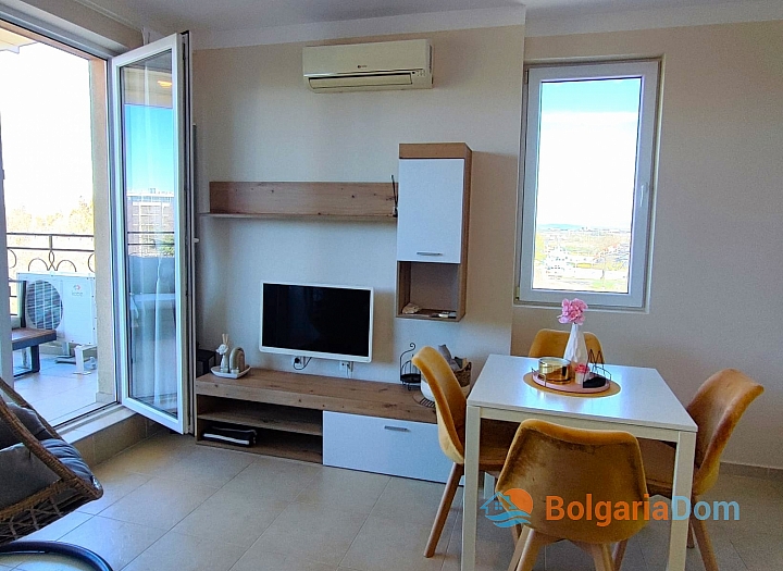 Luxuswohnung mit Meerblick in Pomorie. Foto 12