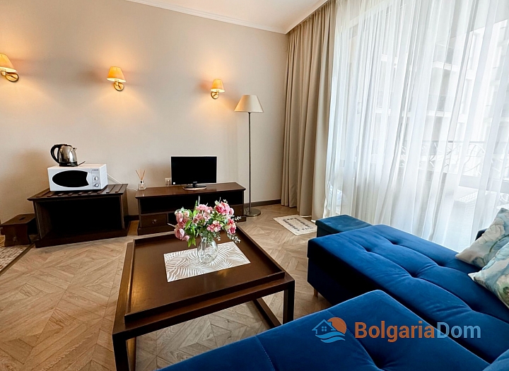 Dvoupokojový apartmán v luxusním komplexu u moře. Foto 2