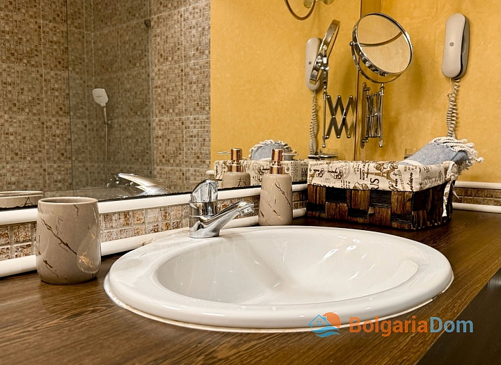 Dvoupokojový apartmán v luxusním komplexu u moře. Foto 20