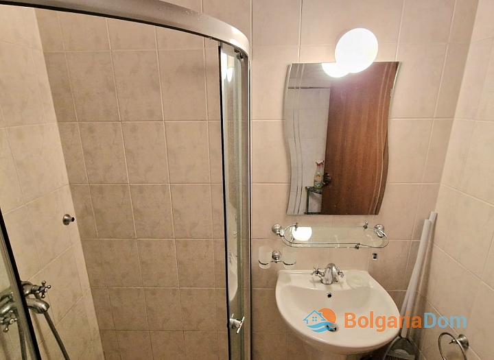 Doskonały apartament z widokiem na basen 100 metrów od morza. Zdjęcie 10