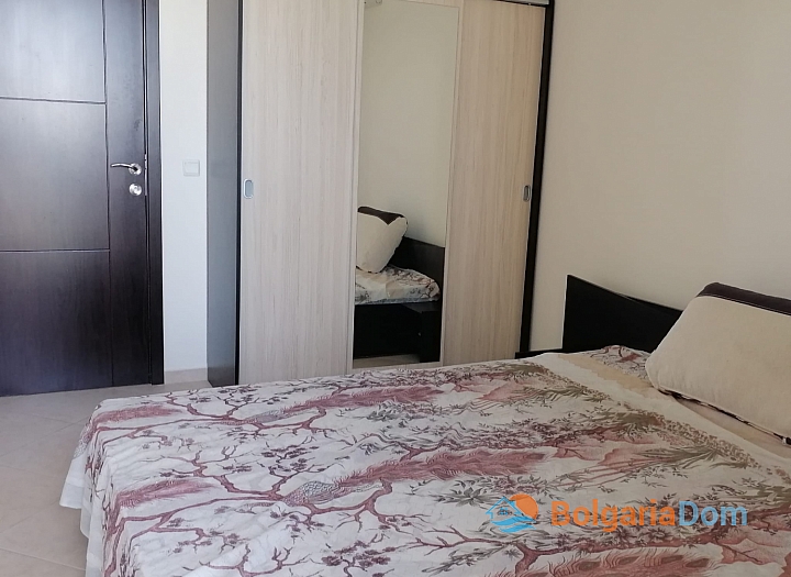 Zweizimmerwohnung mit Poolblick an der Küste. Foto 6