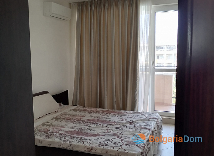 Zweizimmerwohnung mit Poolblick an der Küste. Foto 5