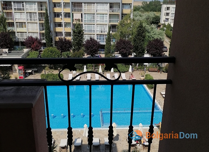 Zweizimmerwohnung mit Poolblick an der Küste. Foto 7
